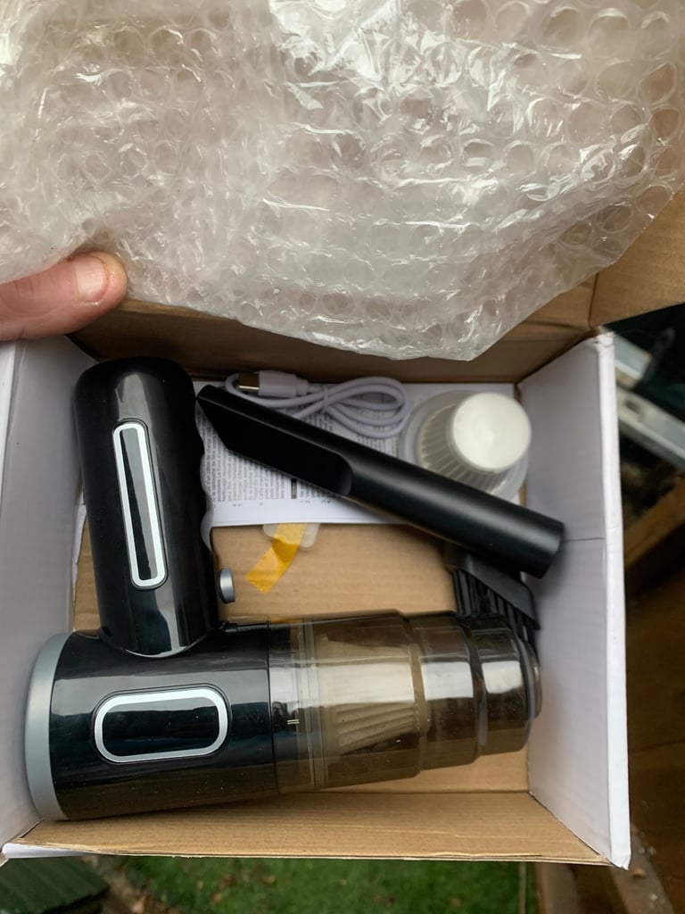 Car vacuum cleaner 