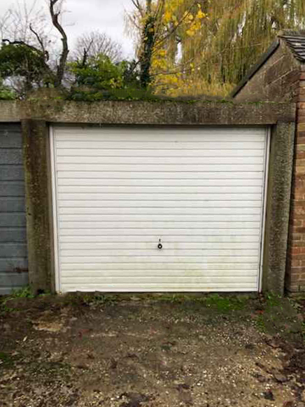Garage to Rent in Albermarle rd Ashford (TN24 0HL)