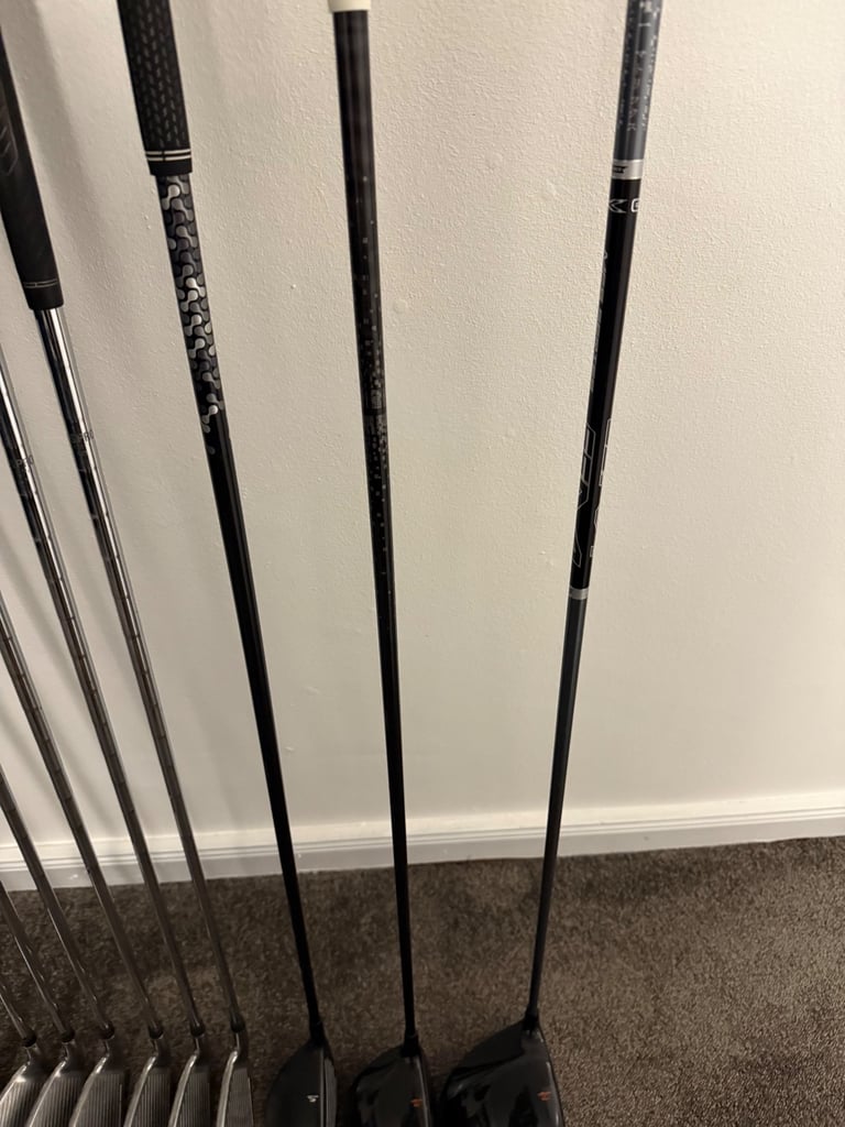 Full set of cobra clubs + cobra cart bag 