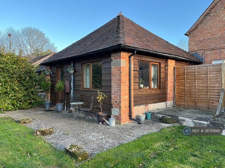 2 bedroom house in Stockwood Lane, Little Inkberrow, Worcester, WR7 (2 bed) (#2670945)