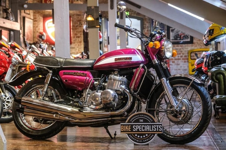 Suzuki GT750 "Kettle" Fully Restored Example