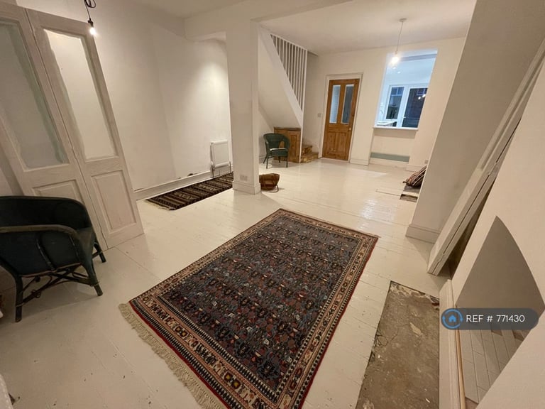 2 bedroom house in Magdala Road, Broadstairs, CT10 (2 bed) (#771430)