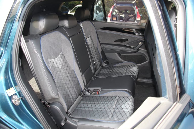 2025 Volkswagen Touran R-LINE ETSI DSG Estate Petrol Automatic