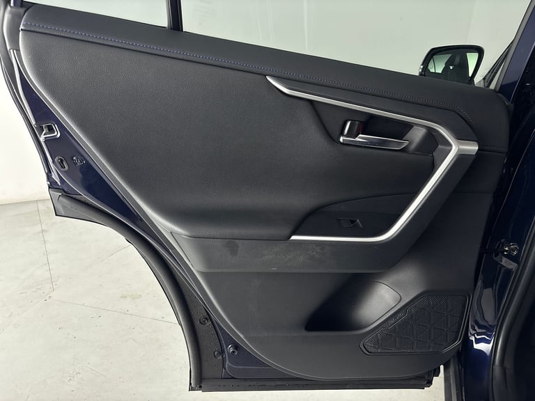 2022 Toyota RAV4 2.5 VVT-h GPF Dynamic SUV 5dr Petrol Hybrid CVT Euro 6 (s/s) (218 ps) - REV Suv ...