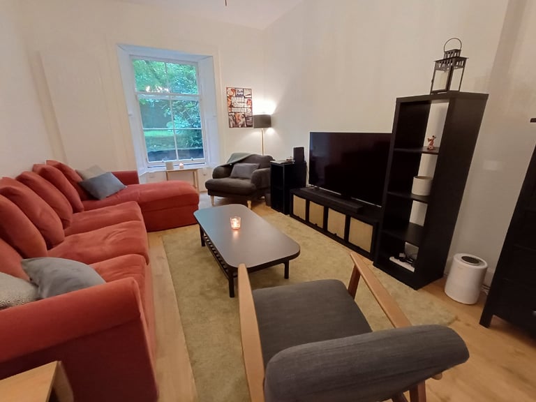 2 bedroom flat in Millerfield Place, Meadows, Edinburgh, EH9 1LW