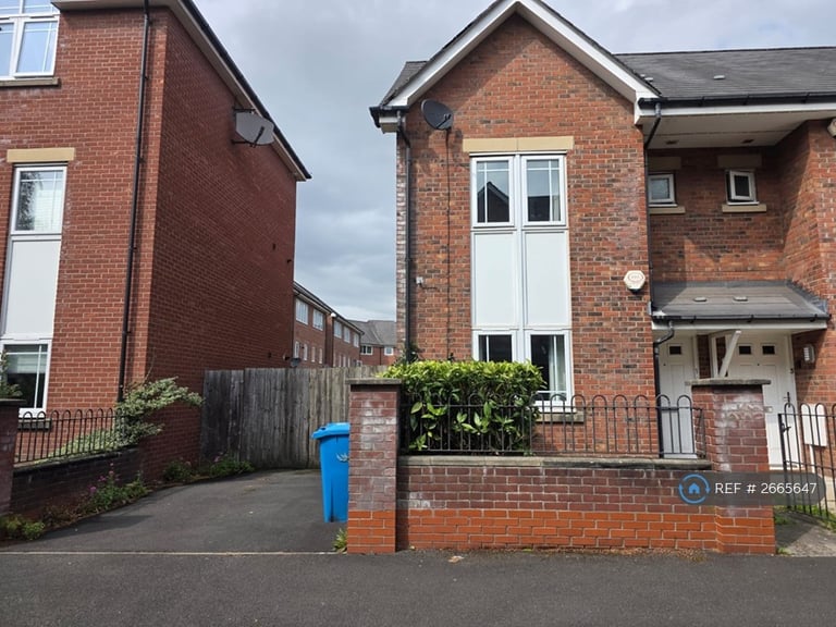 3 bedroom house in Bankwell Street, Manchester, M15 (3 bed) (#2665647)