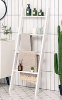 White Wooden Blanket / bathroom ladder