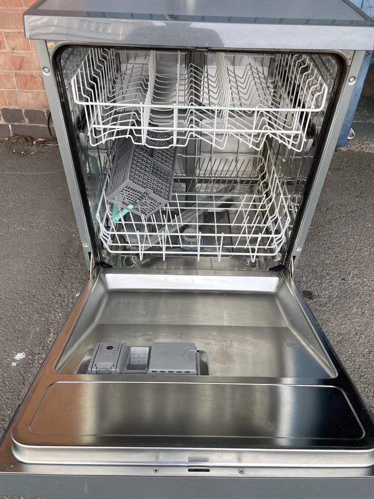 Hotpoint Aquarius DWF30 Full Size Dishwasher Grey H85cm W60cm Depth 60cm