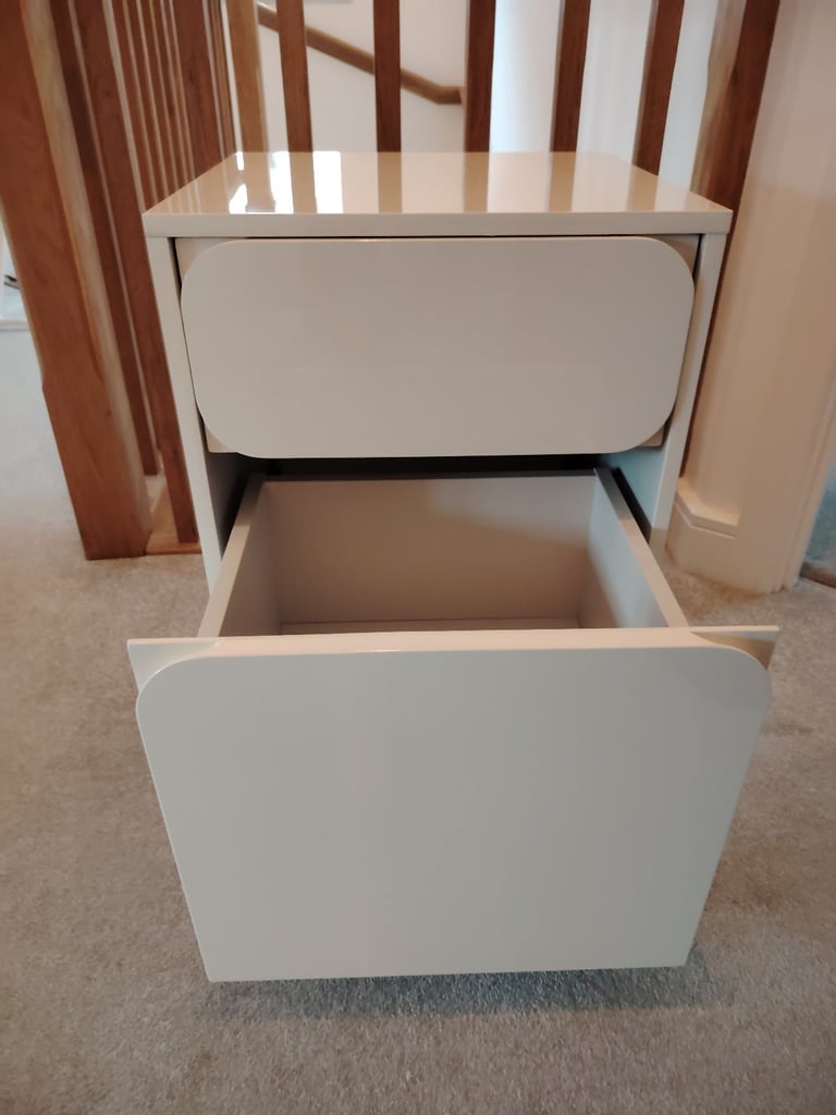 Bedside tables x 2 cream gloss, immaculate