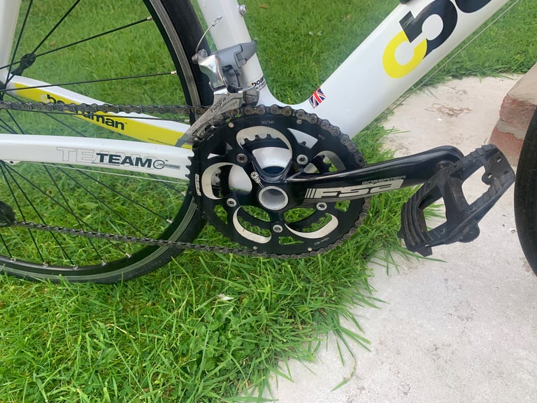 BOARDMAN TEAM C FULL CARBON ROAD BIKE,53cm FRAME,TIAGRA SHIFTERS/105 GEARS,FSA CRANK