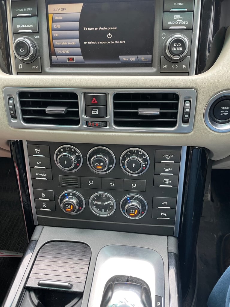 2010 Land Rover Range Rover 3.6 TDV8 Vogue SE 4dr Auto PRIVATE PLATE SERVICE HISTORY  ESTATE Dies...