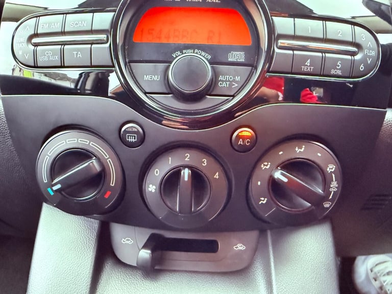 MAZDA MAZDA2 1.5 TS2 2013