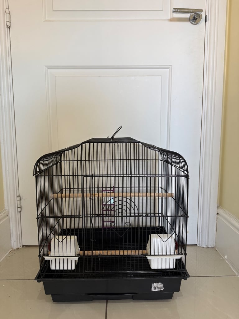 BARGAIN. SMALL BIRD CAGE. GOOD CONDITION. LOCAL DELIVERY POSSIBLE 