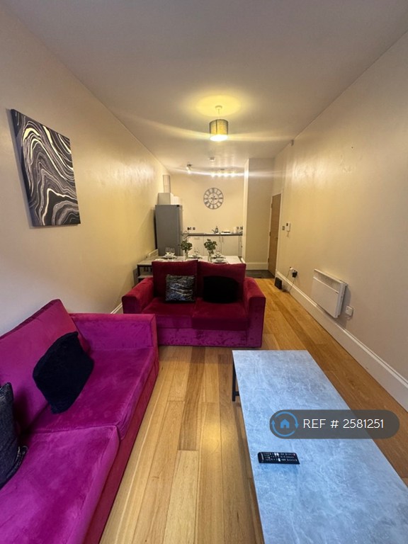 2 bedroom flat in The Posting House, Southport, PR9 (2 bed) (#2581251)