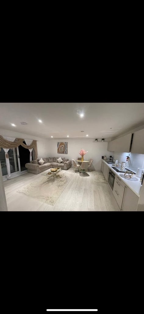 1 bedroom apartment with private balcony and parking space 