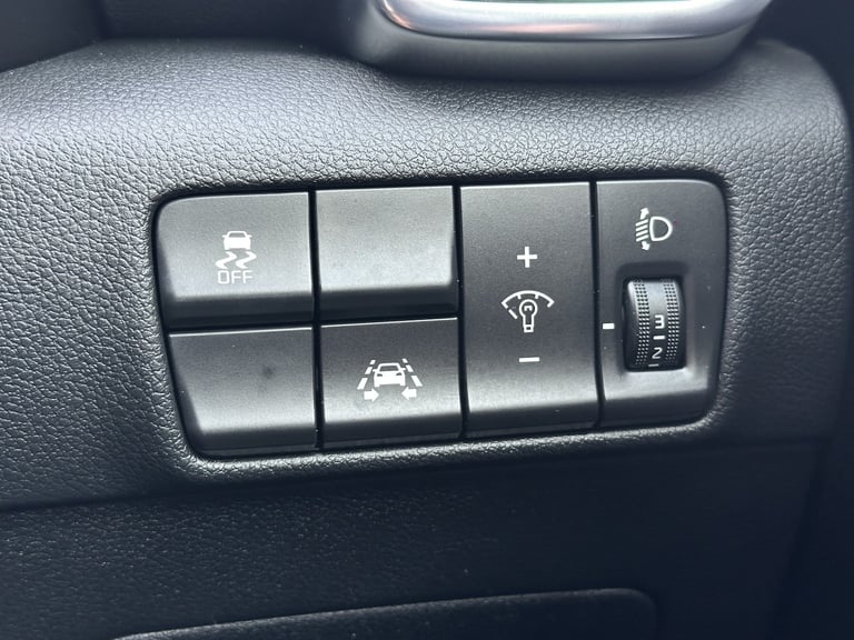 2016 Kia Sportage 1.6 GDI 2 Petrol Manual 5 Door SUV Black