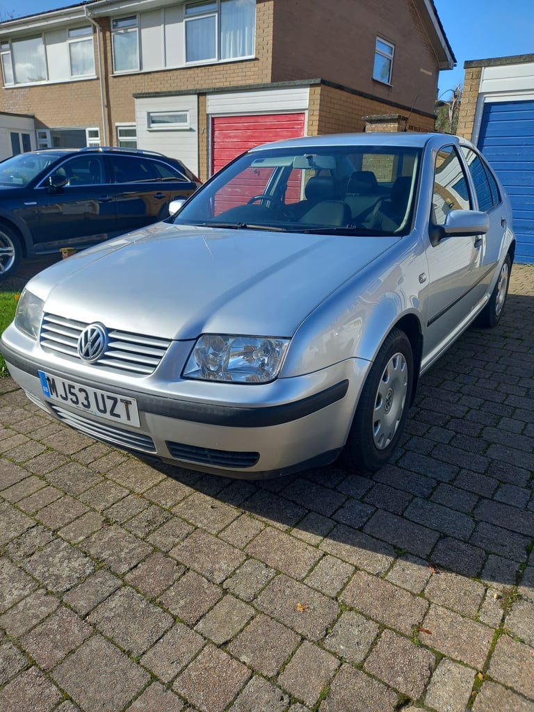 Volkswagen, BORA, Saloon, 2003, Manual, 1598 (cc), 4 doors