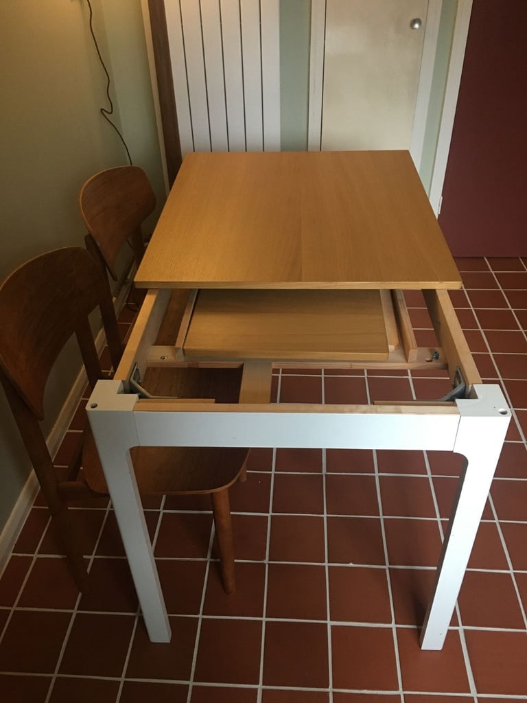 Lovely Extendable Kitchen Table (2-6 people) Ikea