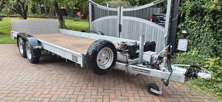 PLANT TRAILER CAR WESSEX MACHINE FARM TILT FLAT BED FREE IFOR WILLIAMS KEY RING