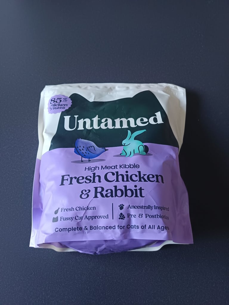 1kg Bag of Untamed Fresh Chicken & Rabbit High Meat Kibble 