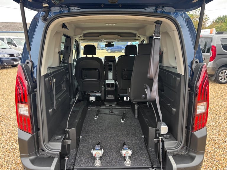 PEUGEOT RIFTER WAV WHEELCHAIR ACCESSIBLE VEHICLE AUTOMATIC 1.5 BlueHDi Allure