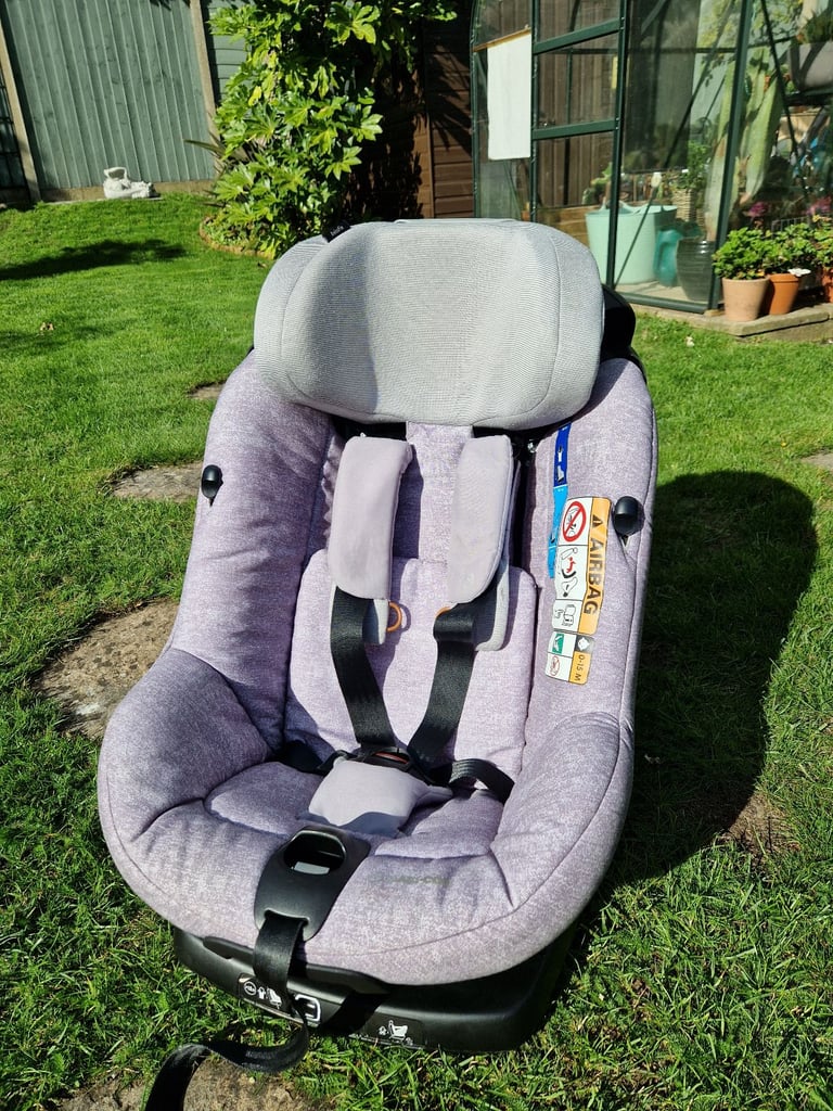 image for Maxi Cosi isofix swivelling child car seat
