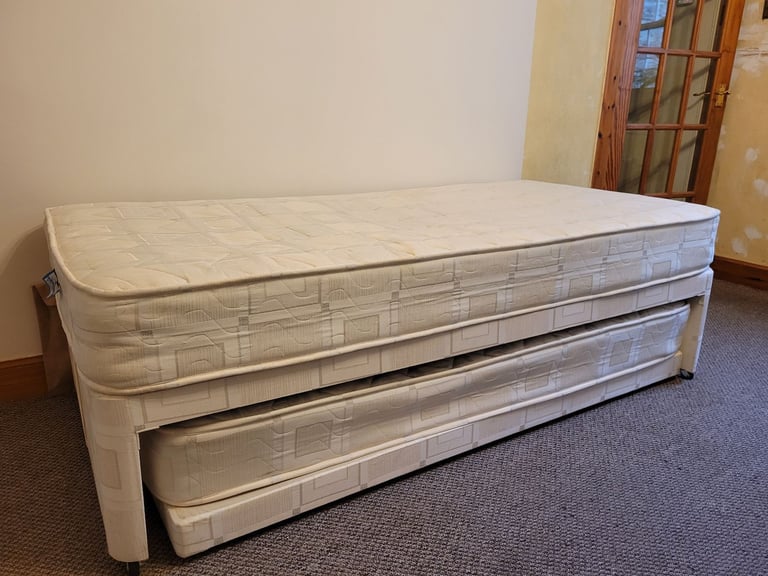 3ft Single bed with pull out 2ft6 spare bed 
