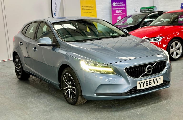 2016 Volvo V40 2.0 D2 Momentum Nav Plus Euro 6 (s/s) 5dr HATCHBACK Diesel Manual