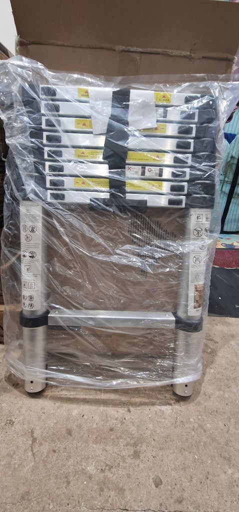 image for Telescopic ladder 9 steps 2.6M