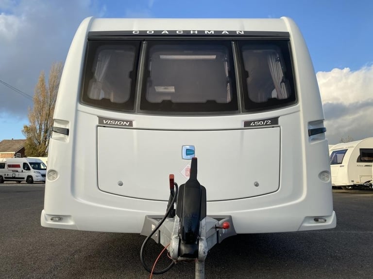 2015 COACHMAN VISION 450/2 DESIGN EDITION LUXURY CARAVAN