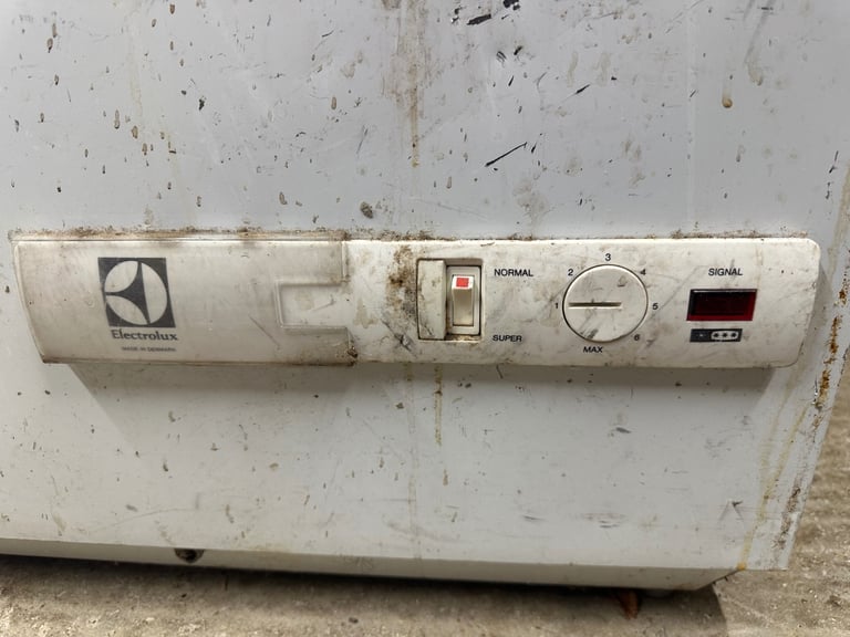 Chest Freezer. Electrolux TC1160