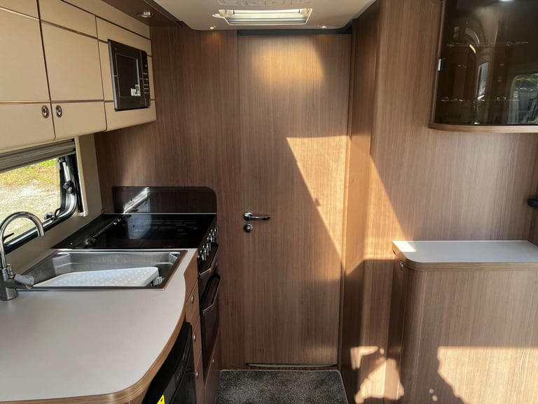 2017 Elddis Affinity 550 Elddis Affinity 550 Caravan with Kampa Awning Unlisted Petrol Automatic