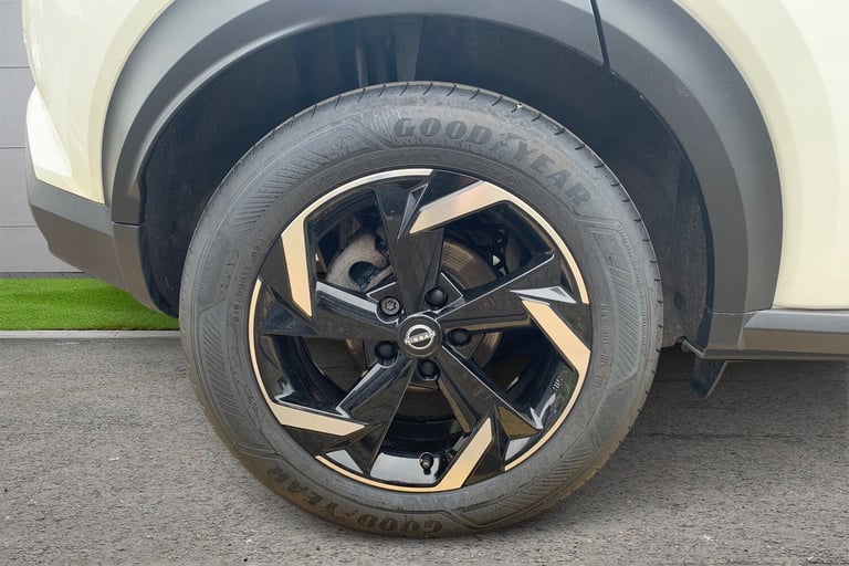 2023 Nissan Juke 1.6 Hybrid N-Connecta 5dr Auto Hatchback Hybrid Automatic