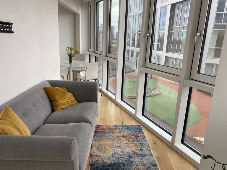 image for En-Suite, Large and Bright Room, Stratford 