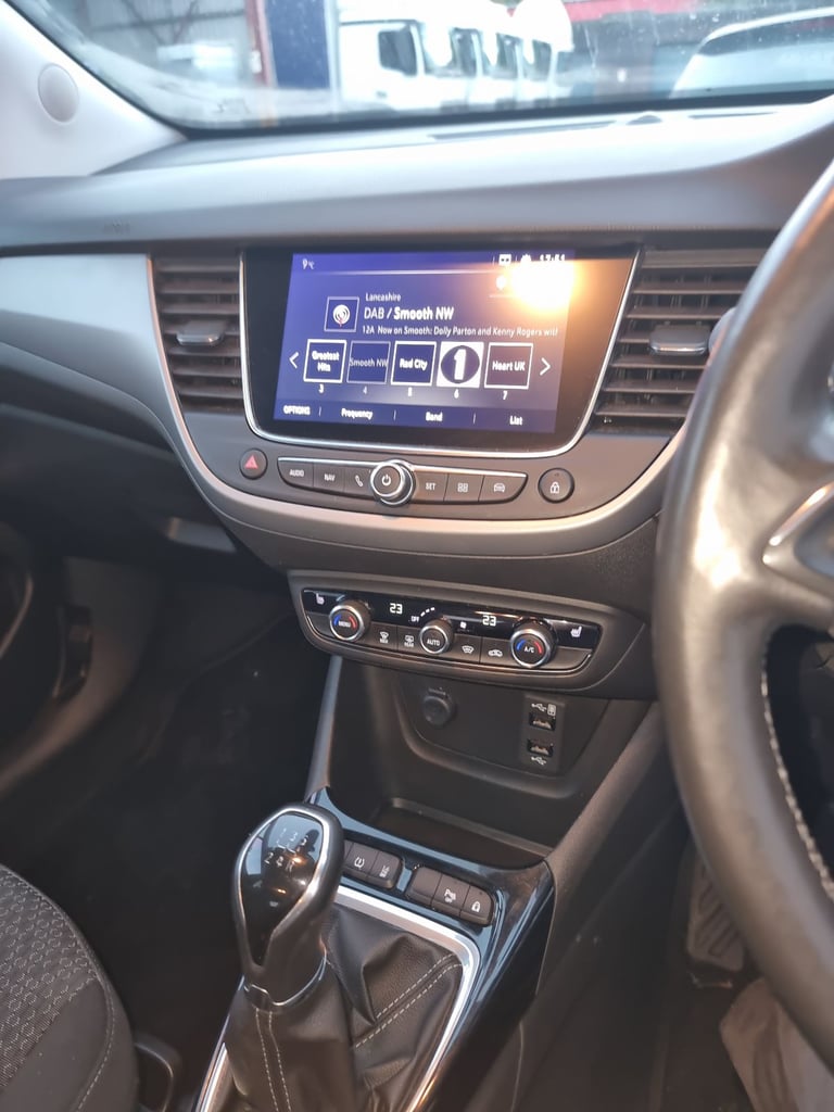 Vauxhall, CROSSLAND X, Hatchback, 2018, Manual, 1199 (cc), 5 doors