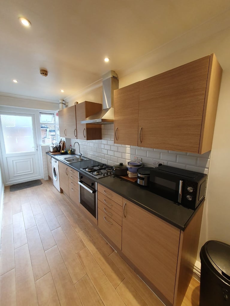 Newly decorated large double room 