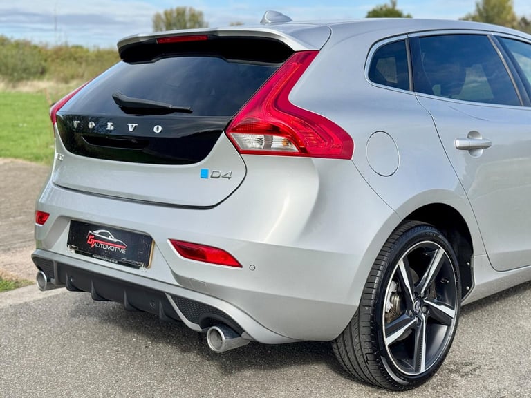 2016 Volvo V40 2.0 D4 R-Design Lux Nav Auto Euro 6 (s/s) 5dr HATCHBACK Diesel Automatic