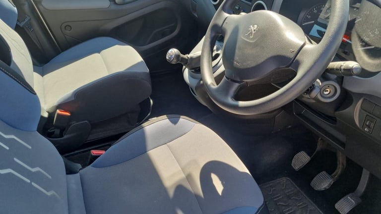 2014 Peugeot Partner Tepee 1.6 HDi 92 S 5drWheelchair accessible.  Ramp. Low mileage,  2 keys. MP...