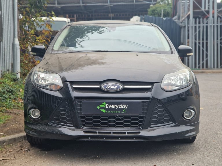 2014 Ford Focus 1.0 125 EcoBoost Zetec S 5dr **Spare Or Repair** HATCHBACK Petrol Manual