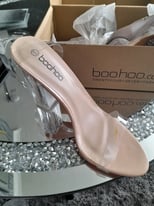 Boohoo shoes size 6