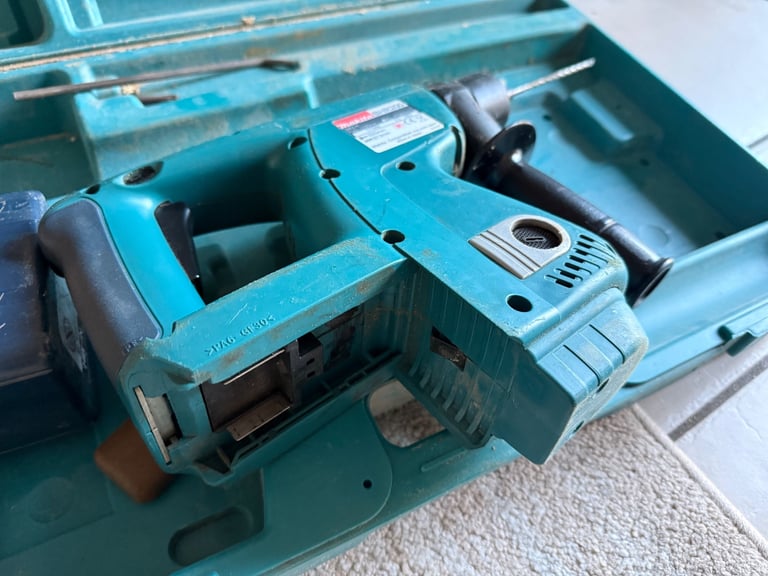 Makita Cordless Hammer Drill 