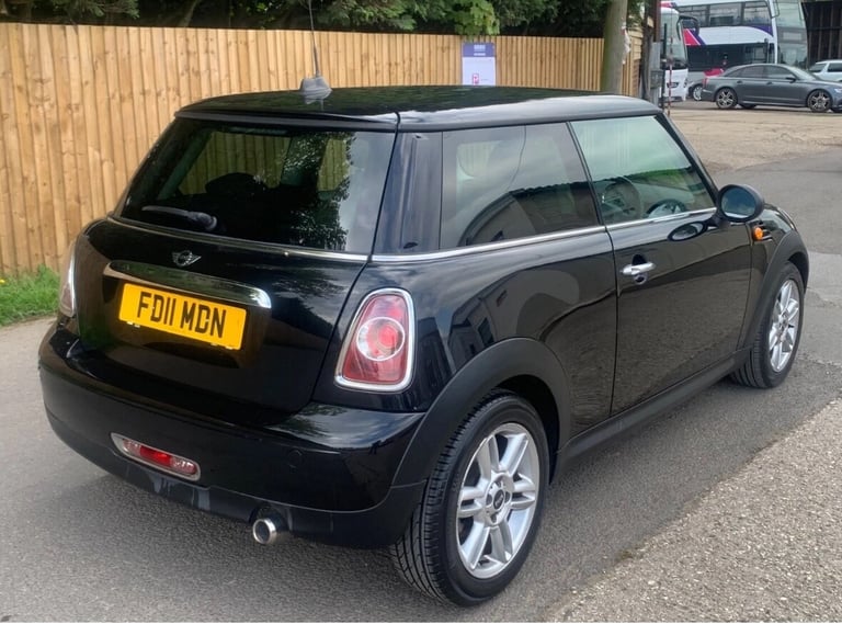 2011 MINI HATCHBACK 1.6 One D - 1 YEAR MOT + WARRANTY - Free Delivery! - 