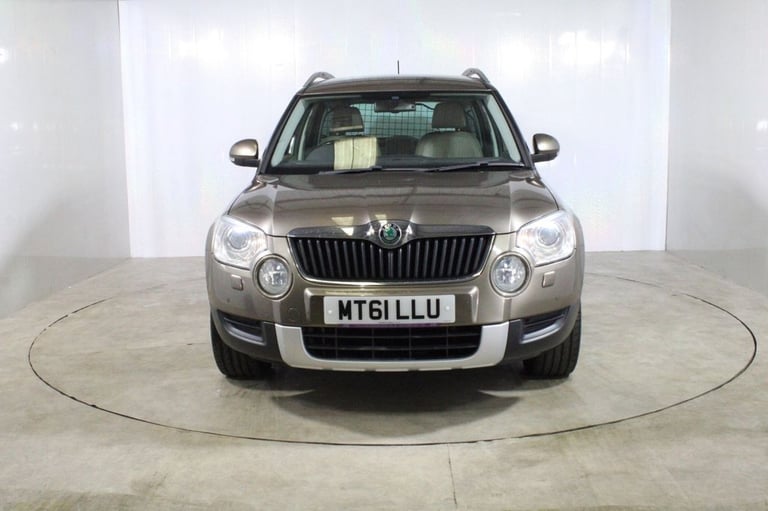 2012 61 SKODA YETI 2.0 TDI ELEGANCE SUV 5DR DIESEL DSG 4WD EURO 5 (140 PS) DIESE