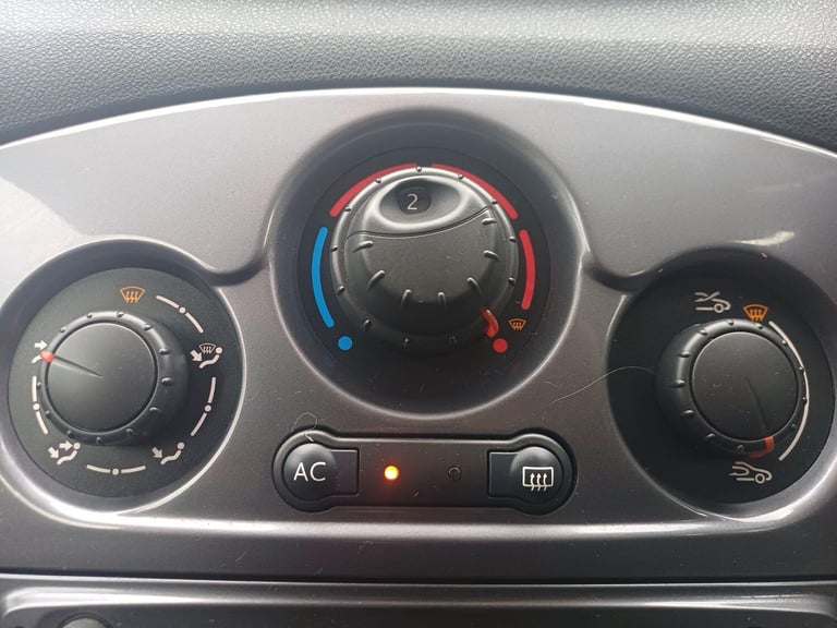 2011 Renault Clio 1.2 16V I-Music 3dr HATCHBACK PETROL Manual