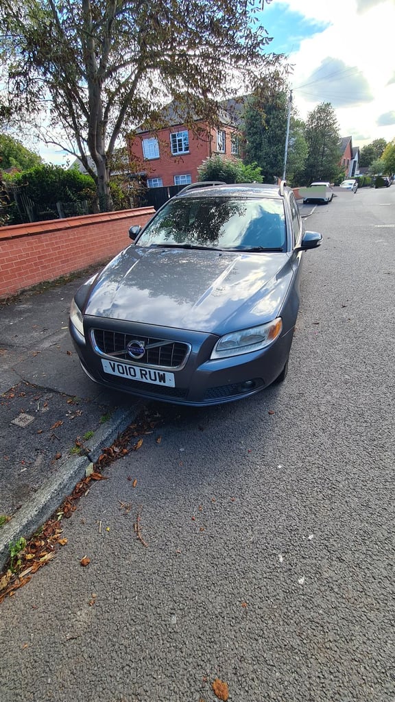 Cheap Volvo, V70, Estate, 2010, Manual, 1997 (cc),5 doors for sale in Old Trafford, Greater Manchester
