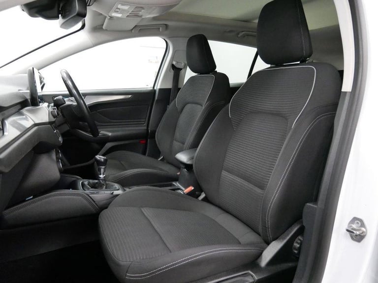 2019 FORD FOCUS 1.5 ECOBLUE 120 BHP TITANIUM EDITION ESTATE ( SUNROOF )