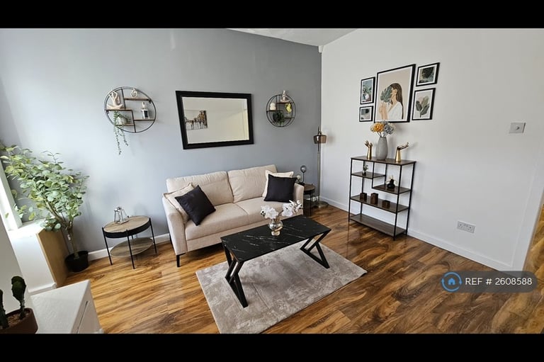 2 bedroom house in Parkfield Avenue, Manchester, M14 (2 bed) (#2608588)