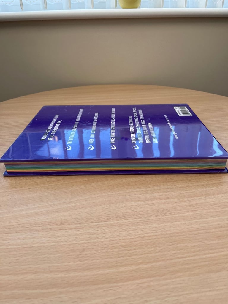 GUINNESS WORLD RECORDS BOOK 2001, V.G.C. (See Photos)