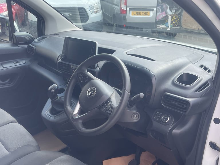 2021 Vauxhall Combo 2300 1.5 Turbo D 100ps H1 Sportive Van PANEL VAN Diesel Manual
