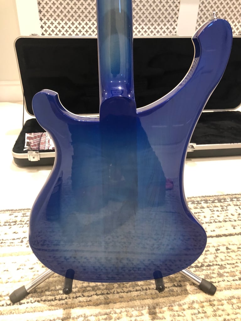 Rickenbacker 4003 limited blue burst colour 